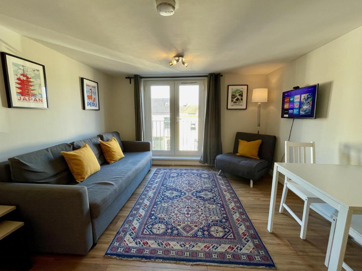 **6 Person City Centre Apartment** คาร์ดิฟฟ์ ภายนอก รูปภาพ